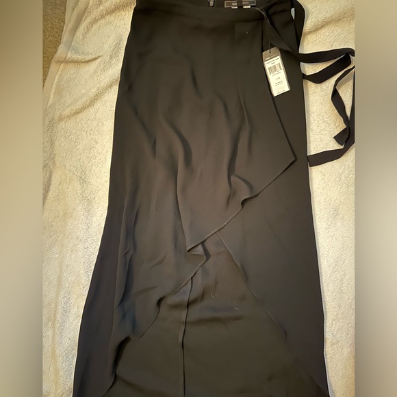 BCBG MAXAZRIA black asymmetrical wrap around skirt - Picture 12 of 14